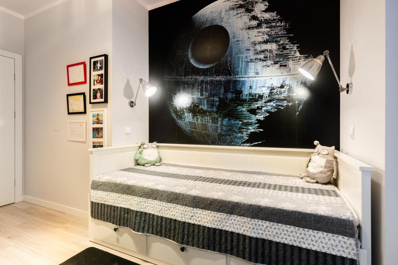 Elegant Business Accommodation With Parking - By Upstairs Krasków Exterior foto